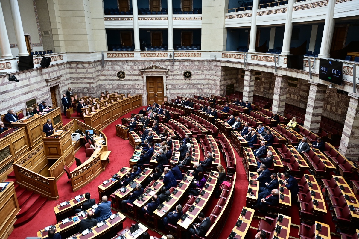 Δημοσκοπήσεις: “Πονοκέφαλος” διαρκείας για την αντιπολίτευση