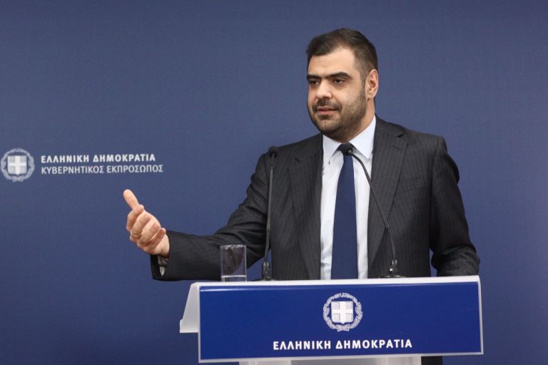 Η κυβέρνηση ανοίγει επίσημα το ζήτημα της άρσης μονιμότητας στο Δημόσιο