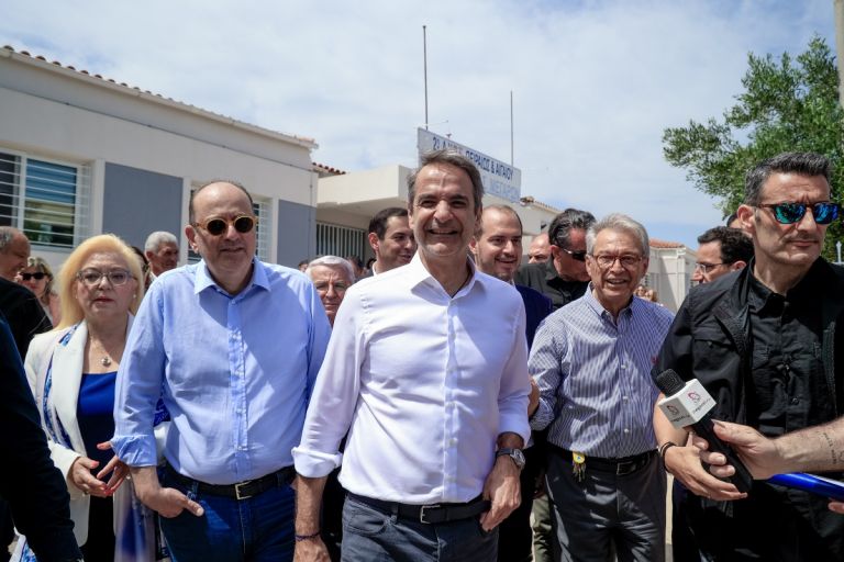 Ο Μητσοτάκης βάζει δύσκολα στην αντιπολίτευση