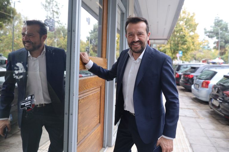 Παππάς: Ζητεί από τον Φάμελλο να ανακαλέσει τα περί “πραξικοπήματος”