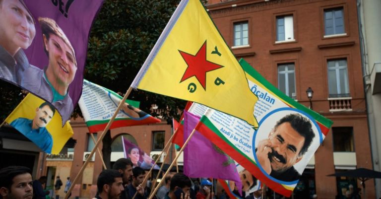 Το PKK ανακοίνωσε τη διάλυσή του και το τέλος του ένοπλου αγώνα