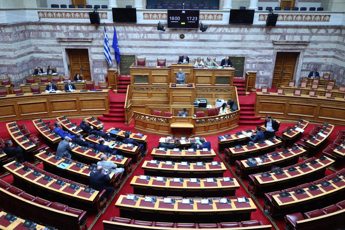 Βουλή: Σε θέσεις μάχης για την Προανακριτική