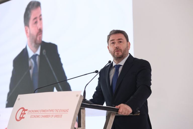 Ανησυχία στο ΠΑΣΟΚ για τις χαμηλές επιδόσεις στις δημοκοπήσεις