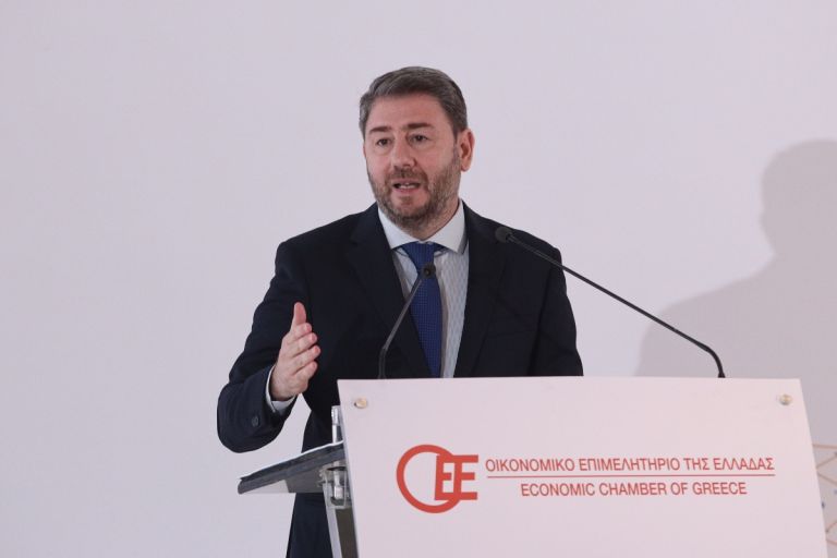ΠΑΣΟΚ: “Ζάλη” από τις χαμηλές πτήσεις