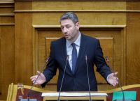 Ανδρουλάκης: «Δική μας δουλειά είναι να αλλάξουμε το κράτος και να ανοίξουμε θέσεις εργασίας» Ανδρουλάκης: «Δική μας δουλειά είναι να αλλάξουμε το κράτος και να ανοίξουμε θέσεις εργασίας»
