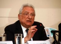 Πέθανε ο πρώην υπουργός Εξωτερικών Πέτρος Μολυβιάτης Πέθανε ο πρώην υπουργός Εξωτερικών Πέτρος Μολυβιάτης