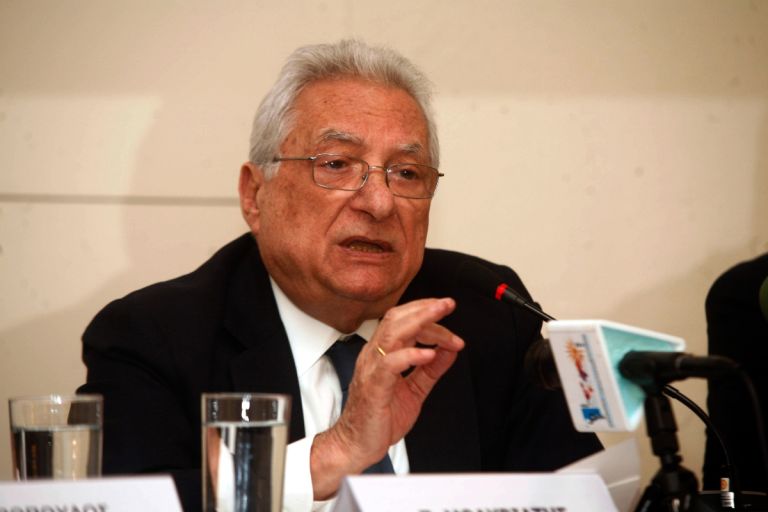 Πέθανε ο πρώην υπουργός Εξωτερικών Πέτρος Μολυβιάτης
