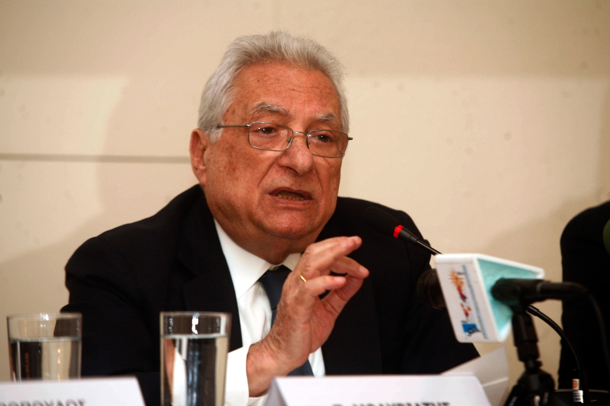 Πέθανε ο πρώην υπουργός Εξωτερικών Πέτρος Μολυβιάτης