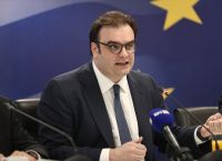Πιερρακάκης: Ψάχνουν λύσεις για σπίτια που κατέχουν τράπεζες – servicers Πιερρακάκης: Ψάχνουν λύσεις για σπίτια που κατέχουν τράπεζες – servicers
