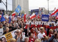 Πολωνία: Προς δεύτερο γύρο οι προεδρικές εκλογές Πολωνία: Προς δεύτερο γύρο οι προεδρικές εκλογές