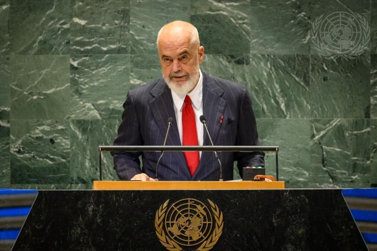 Tέταρτη θητεία διεκδικεί ο Ράμα – Αμφισβητεί τα exit poll που τον δείχνουν 2ο ο Μπερίσα