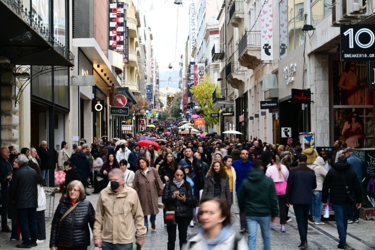 Eurostat: Αυξημένο κατά 24% το καθαρό ετήσιο εισόδημα των Ελλήνων την τελευταία πενταετία