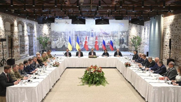 Σε κρίσιμη στιγμή το Ουκρανικό: Πιέσεις σε Τραμπ για αλλαγή στάσης
