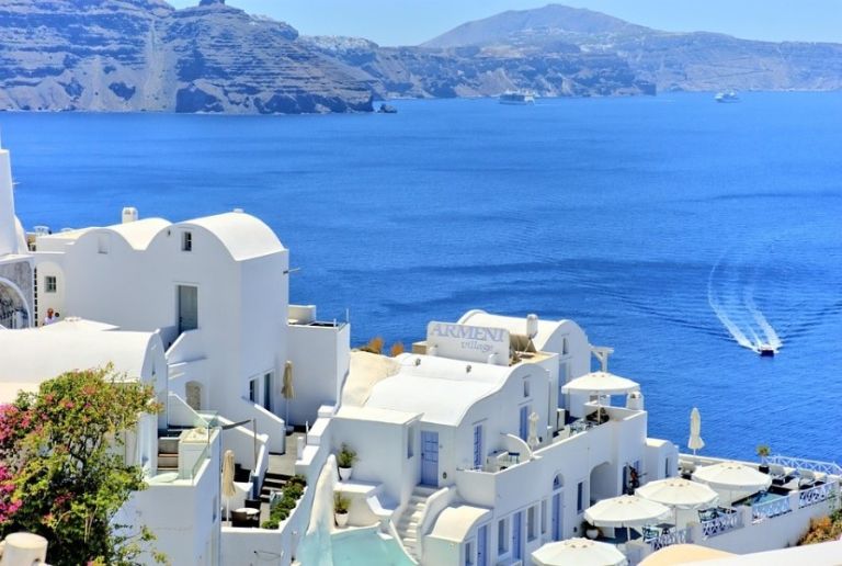ΕΟΤ: Διακρίσεις για Ελλάδα και Σαντορίνη στα Leisure Lifestyle Awards