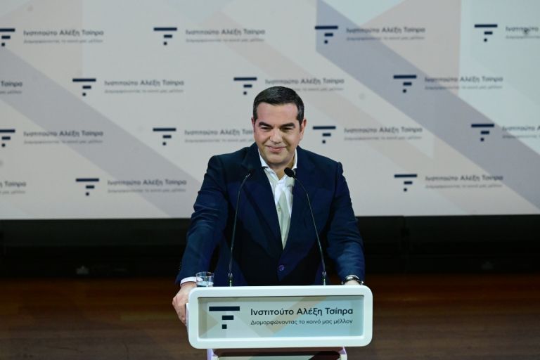 Κεντροαριστερά: Τα σενάρια για επιστροφή του Αλ. Τσίπρα