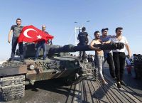 Τουρκία: Τουλάχιστον 50 στρατιωτικοί συνελήφθησαν για σχέσεις με το γκιουλενικό κίνημα Τουρκία: Τουλάχιστον 50 στρατιωτικοί συνελήφθησαν για σχέσεις με το γκιουλενικό κίνημα