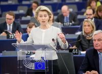 «Ιστορικό λάθος»: Η φον ντερ Λάιεν αποκλείει μεταπολεμική επιστροφή στα ρωσικά καύσιμα «Ιστορικό λάθος»: Η φον ντερ Λάιεν αποκλείει μεταπολεμική επιστροφή στα ρωσικά καύσιμα