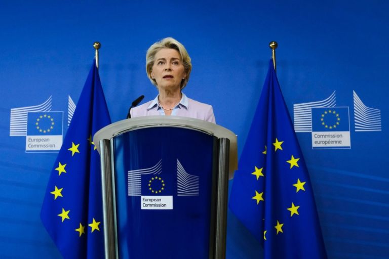 Η Κομισιόν επαναφέρει τα αντίμερα στις ανακοινώσεις Τραμπ για αύξηση των δασμών στο χάλυβα