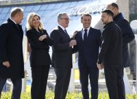 Μακρόν-Στάρμερ-Μερτς «απειλούν» τον Πούτιν με «αυστηροποίηση κυρώσεων» Μακρόν-Στάρμερ-Μερτς «απειλούν» τον Πούτιν με «αυστηροποίηση κυρώσεων»