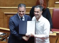 Ο Άδωνις Γεωργιάδης τιμά τους εθελοντές αιμοδότες για το κορυφαίο δώρο ζωής στον συνάνθρωπο Ο Άδωνις Γεωργιάδης τιμά τους εθελοντές αιμοδότες για το κορυφαίο δώρο ζωής στον συνάνθρωπο
