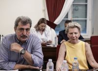 Βουλή: Άρση ασυλίας των Παύλου Πολάκη και Έλενας Ακρίτα αποφάσισε η Επιτροπή Δεοντολογίας Βουλή: Άρση ασυλίας των Παύλου Πολάκη και Έλενας Ακρίτα αποφάσισε η Επιτροπή Δεοντολογίας
