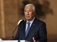 Ο Κόστα καλεί την Β. Μακεδονία να τροποποιήσει το Σύνταγμα, για να ξεκινήσουν οι ενταξιακές διαπραγματεύσεις Ο Κόστα καλεί την Β. Μακεδονία να τροποποιήσει το Σύνταγμα, για να ξεκινήσουν οι ενταξιακές διαπραγματεύσεις