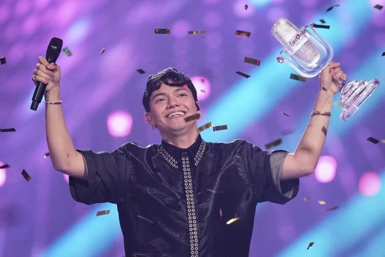 Eurovision: Ποιος είναι ο JJ που χάρισε τη νίκη στην Αυστρία-Το βρετανικό «The Voice» και μια «Χαμένη Αγάπη»