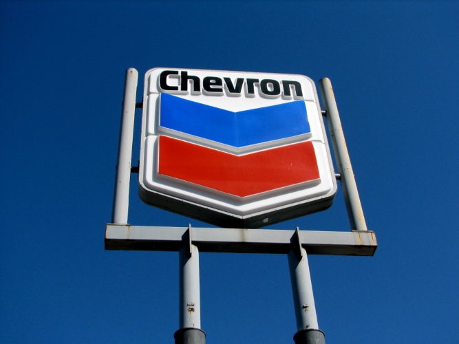 Chevron: Παραμένει στη Βενεζουέλα με άδεια συντήρησης αλλά όχι εξόρυξης