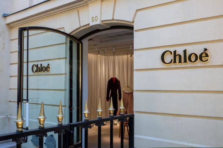 Η Chloé ανοίγει την πρώτη της boutique στην Ελλάδα μέσω του Ομίλου Φάις