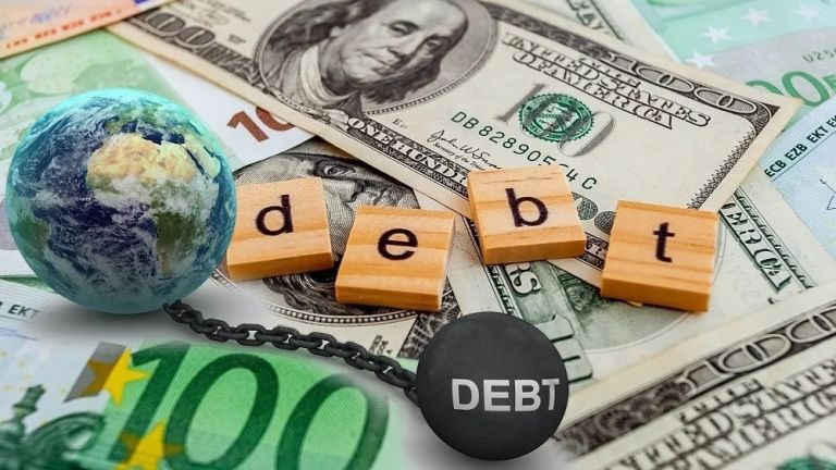 IIF: Στα 324 τρισ. δολάρια αυξήθηκε το παγκόσμιο χρέος στο α’ τρίμηνο