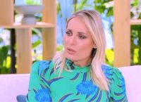 Ελεονώρα Μελέτη: “Όταν ήρθε το παιδί, δεν ήμουν καλά – Η μητρότητα με βρήκε απροετοίμαστη” Ελεονώρα Μελέτη: “Όταν ήρθε το παιδί, δεν ήμουν καλά – Η μητρότητα με βρήκε απροετοίμαστη”