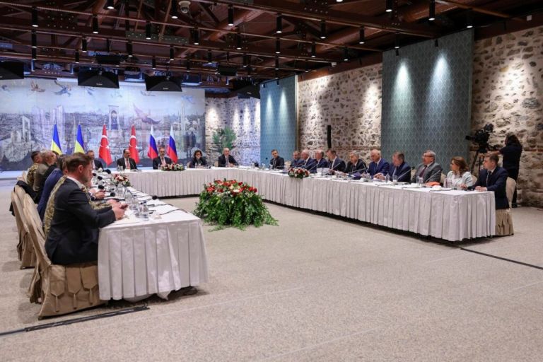 Ρωσία και Ουκρανία: Συμφωνία για ανταλλαγή αιχμαλώτων-Το Κίεβο ζητά συνάντηση Πούτιν-Ζελένσκι