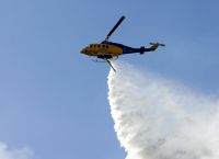 Φωτιά στη Ριτσώνα: Μάχη με τις αναζωπυρώσεις δίνουν τα εναέρια -Συνελήφθη 28χρονος Φωτιά στη Ριτσώνα: Μάχη με τις αναζωπυρώσεις δίνουν τα εναέρια -Συνελήφθη 28χρονος