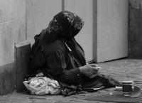 2,7 εκατ. Έλληνες σε κίνδυνο φτώχειας: μια σιωπηλή κρίση 2,7 εκατ. Έλληνες σε κίνδυνο φτώχειας: μια σιωπηλή κρίση