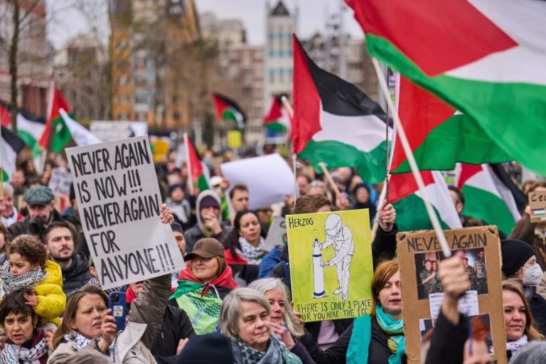 100.000 πολίτες στην Ολλανδία ζητούν «κόκκινες γραμμές» στο Ισραήλ