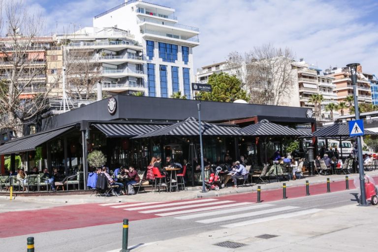 Μεγάλη μείωση του τζίρου, σχεδόν κατά 8%, καταγράφηκε στην εστίαση