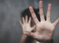 Δικηγόρος πατέρα παιδιών στη Λάρισα: «Το 5χρονο αγόρι έχει ζωγραφιές στα γεννητικά του όργανα από τρίτο χέρι» Δικηγόρος πατέρα παιδιών στη Λάρισα: «Το 5χρονο αγόρι έχει ζωγραφιές στα γεννητικά του όργανα από τρίτο χέρι»