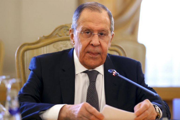 Λαβρόφ: Θα υπάρξει νέος γύρος συνομιλιών με Ουκρανία αλλά όχι στο Βατικανό – Μίλησε για «χούντα» Ζελένσκι