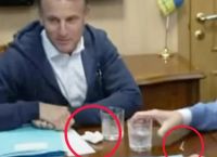 Τι έκρυψε ο Μακρόν μπροστά στις κάμερες;Όργιο φημών για ναρκωτικά,η εμπρηστική Ζαχάροβα, η απάντηση του Ελιζέ Τι έκρυψε ο Μακρόν μπροστά στις κάμερες;Όργιο φημών για ναρκωτικά,η εμπρηστική Ζαχάροβα, η απάντηση του Ελιζέ
