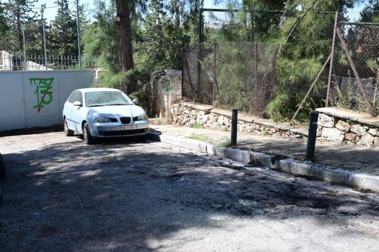 Παγκράτι: Κάηκε ζωντανός και απανθρακώθηκε ο άνδρας μέσα στο αυτοκίνητό του – Το “μυστήριο” με το καμινέτο