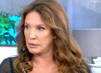 Δύσκολες στιγμές για τη Βάνα Μπάρμπα: «Ξύπνησα και δεν μπορούσα να μιλήσω» Δύσκολες στιγμές για τη Βάνα Μπάρμπα: «Ξύπνησα και δεν μπορούσα να μιλήσω»