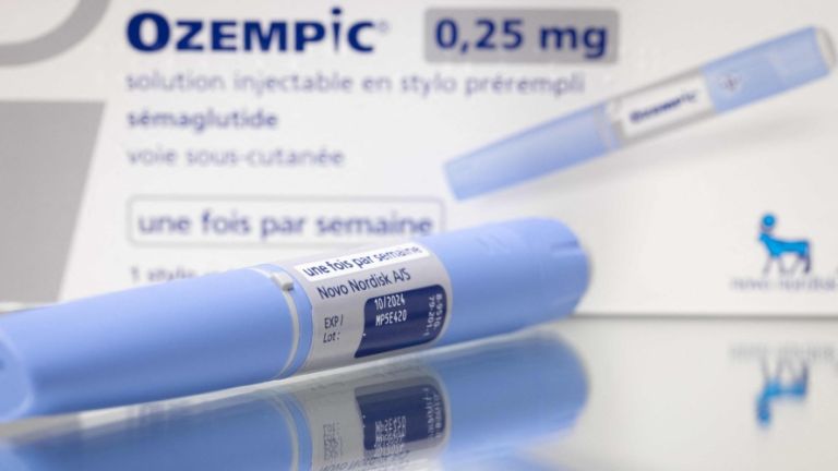 Πρέπει το Ozempic «να προστεθεί στο νερό» για να το παίρνουμε όλοι;