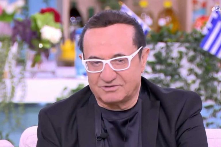 Το αποκάλυψε ο Λευτέρης Πανταζής! Είναι σε σχέση με 40 χρόνια μικρότερή του