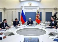 Η ΕΕ ενέκρινε το 17ο πακέτο κυρώσεων κατά της Ρωσίας – Στο στόχαστρο ο «σκιώδης στόλος» της Μόσχας