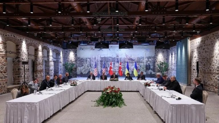 Ολοκληρώθηκε η πρώτη τριμερής στην Κωνσταντινούπολη – Εν αναμονή της συνάντησης Ρώσων και Ουκρανών