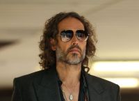 «Είμαι αθώος» δήλωσε ο Ράσελ Μπραντ για τον βιασμό και τις σεξουαλικές επιθέσεις κατά τεσσάρων γυναικών «Είμαι αθώος» δήλωσε ο Ράσελ Μπραντ για τον βιασμό και τις σεξουαλικές επιθέσεις κατά τεσσάρων γυναικών