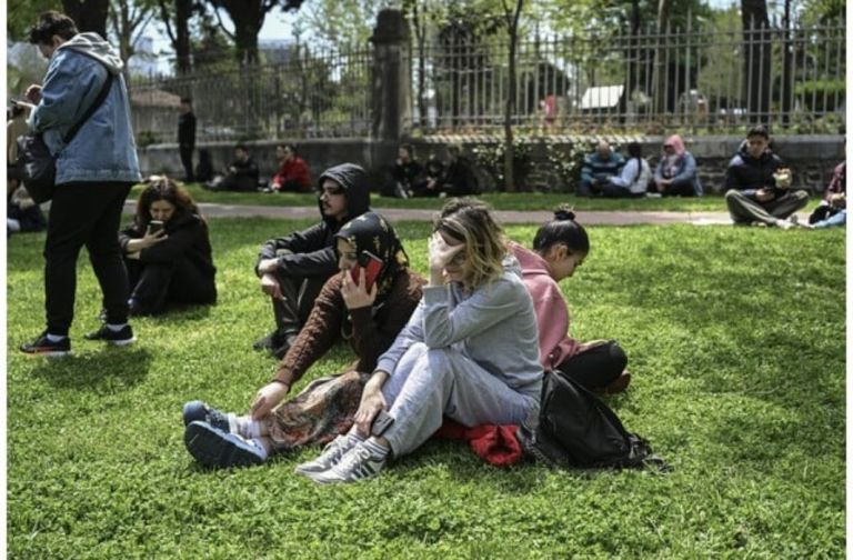 Τουρκία: Με το «έτσι θέλω» υπέρβαροι πολίτες υφίστανται έλεγχο και μετρήσεις βάρους δημοσίως