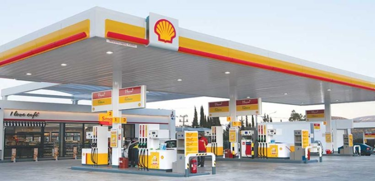 Νέα στρατηγική από τη Shell για τα πρατήρια καυσίμων που μετατρέπονται σε πολυχώρους εξυπηρέτησης