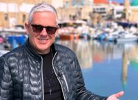 Τάσος Δούσης προς νεόπλουτους: “Κακό είναι τα χρήματα να σε κάνουν μαλ@@α” Τάσος Δούσης προς νεόπλουτους: “Κακό είναι τα χρήματα να σε κάνουν μαλ@@α”