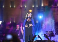 Η Χάρις Αλεξίου στη συναυλία για τη Γάζα: «Θα σας διαβάσω ποίημα, αφού δεν τραγουδώ» Η Χάρις Αλεξίου στη συναυλία για τη Γάζα: «Θα σας διαβάσω ποίημα, αφού δεν τραγουδώ»